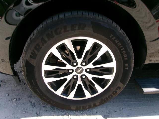 Used 2025 Ford Expedition Platinum AWD/4WD image 7