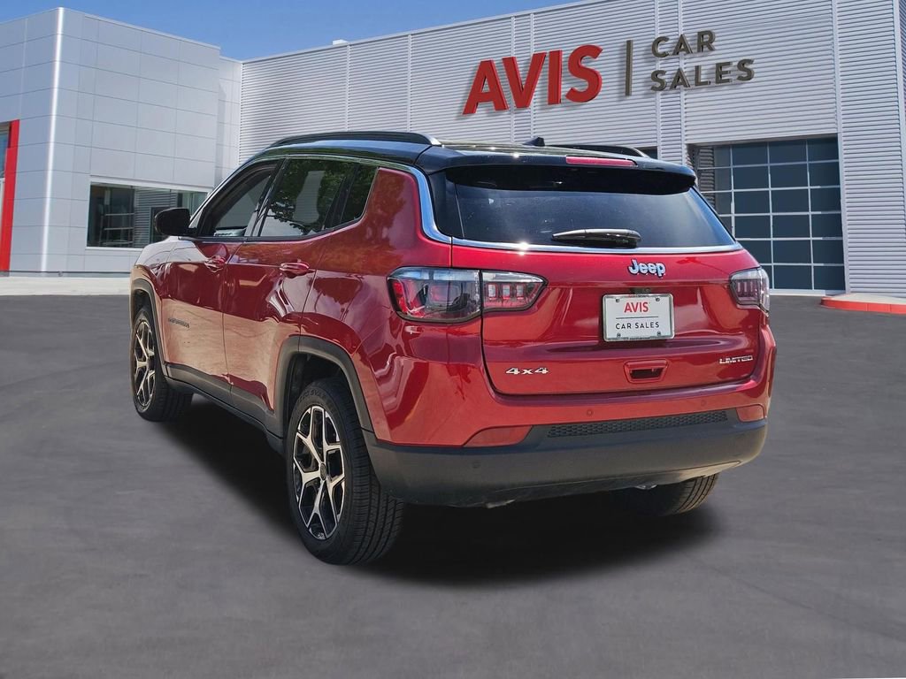 Used 2025 Jeep Compass Limited image 3