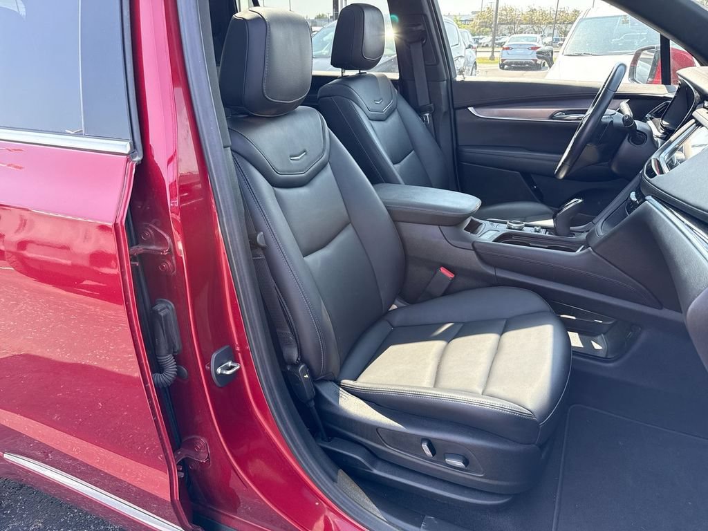Used 2023 Cadillac XT6 Luxury AWD/4WD image 26