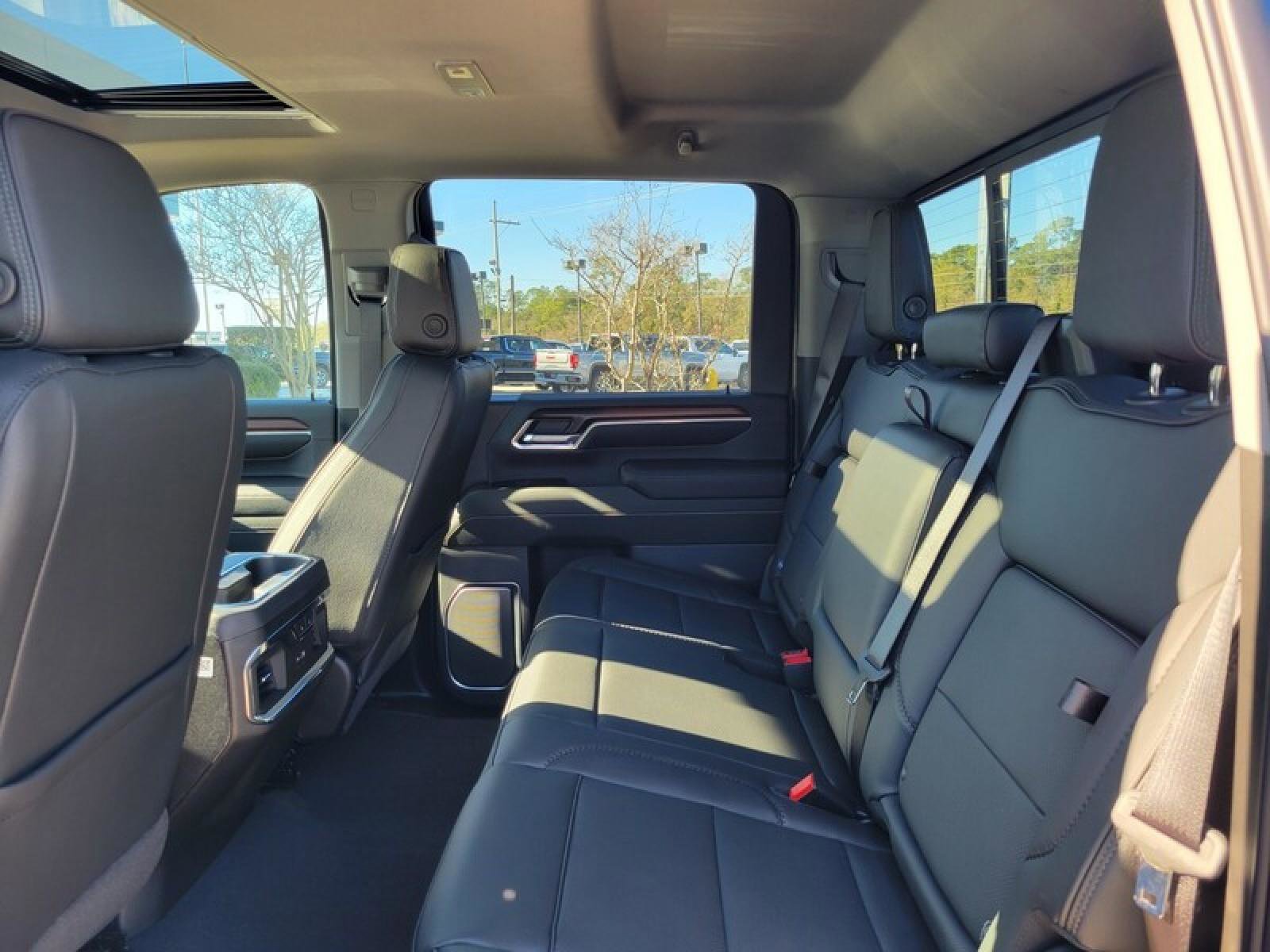 New 2026 GMC Sierra 3500 Denali w/ Denali Reserve Package image 27