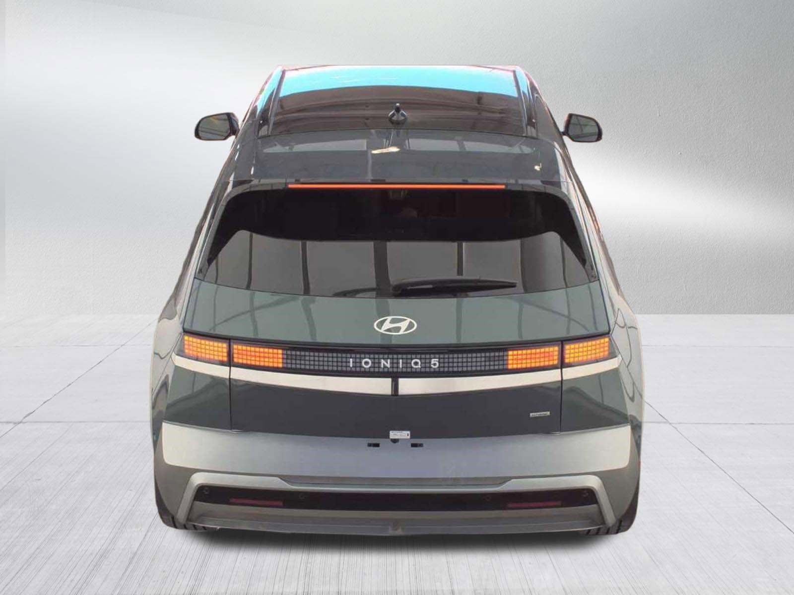 Used 2026 Hyundai Ioniq 5 Limited AWD/4WD image 3