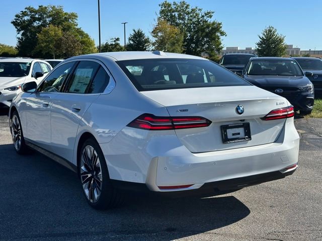 New 2026 BMW 530i xDrive w/ Premium Package image 5