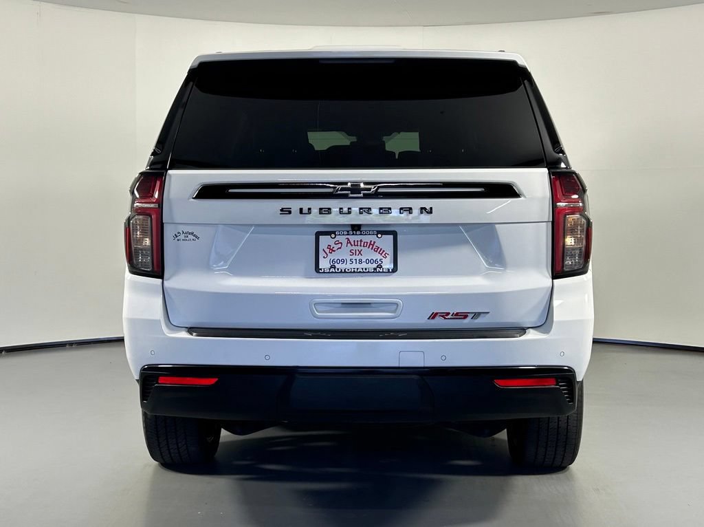 Used 2024 Chevrolet Suburban RST w/ Luxury Package AWD/4WD image 6