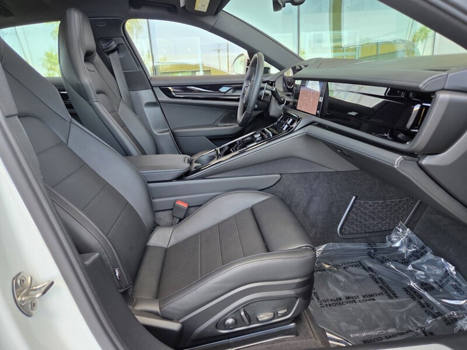 Used 2025 Porsche Panamera image 19