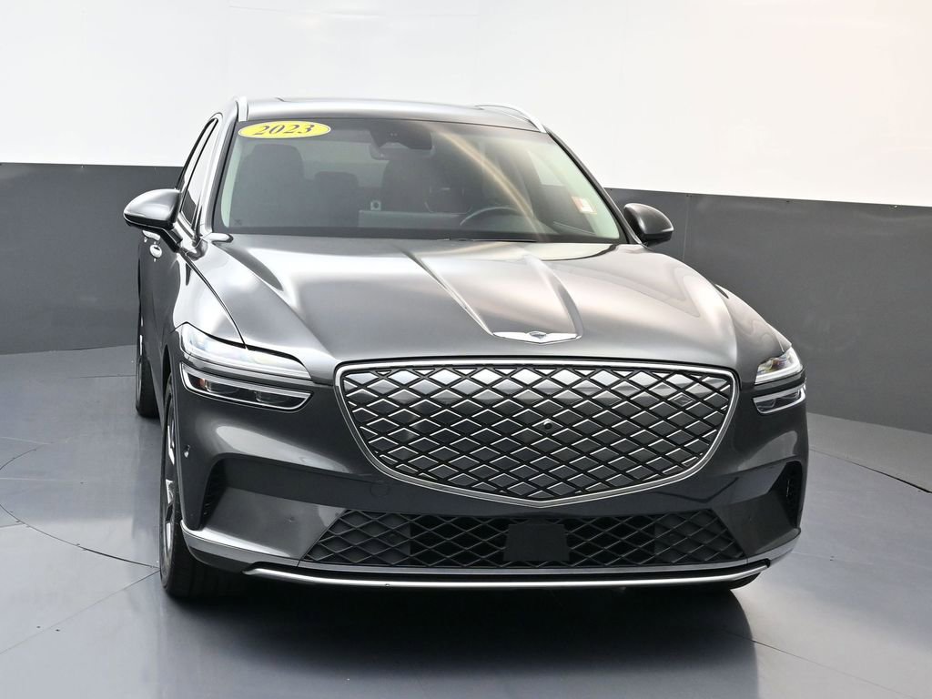 Used 2023 Genesis Electrified GV70 Advanced image 8