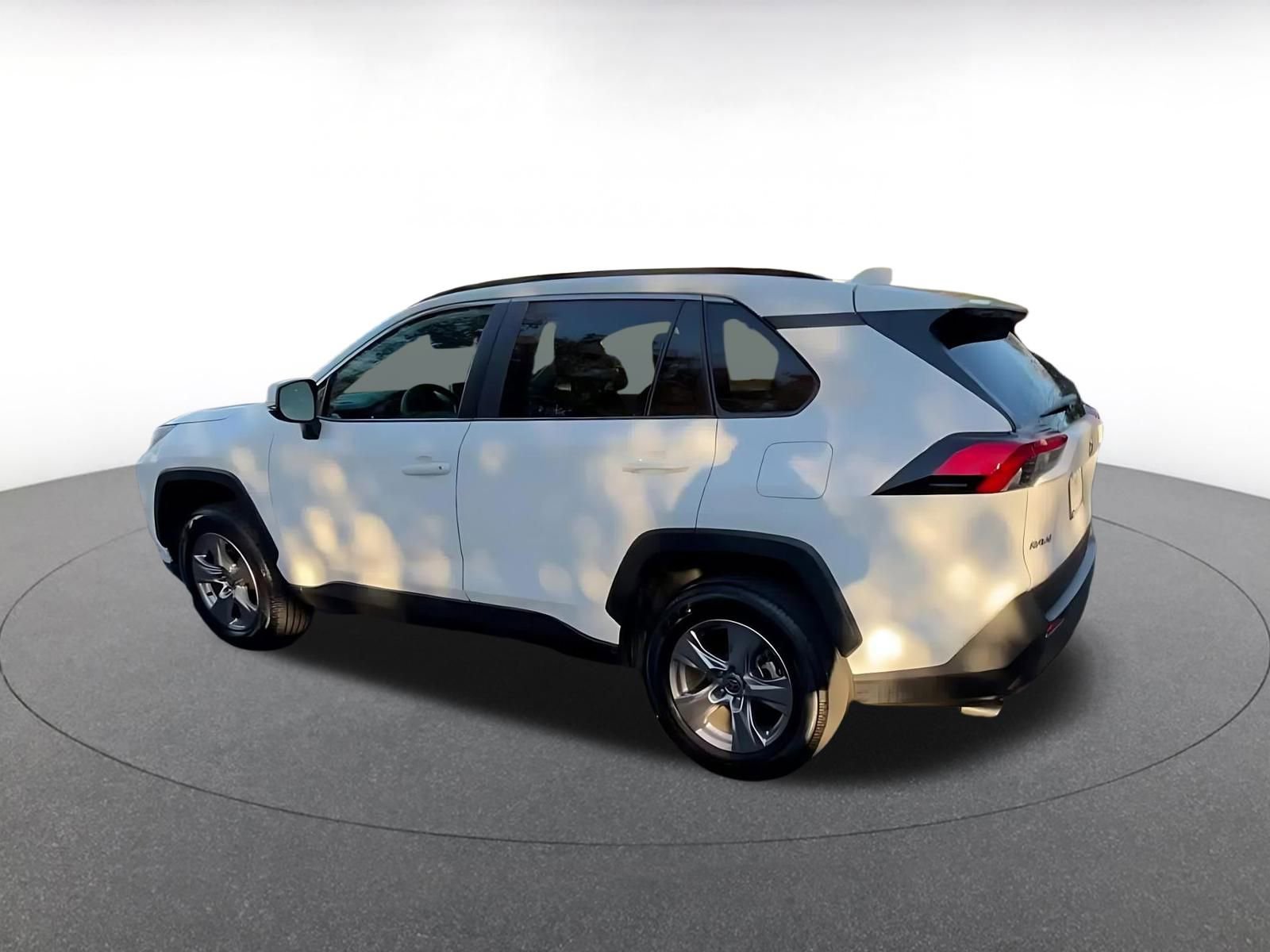 Used 2025 Toyota RAV4 XLE w/ Convenience Package image 10