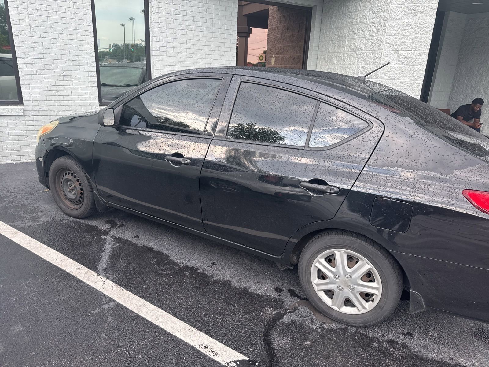 Used 2015 Nissan Versa S Plus FWD image 2