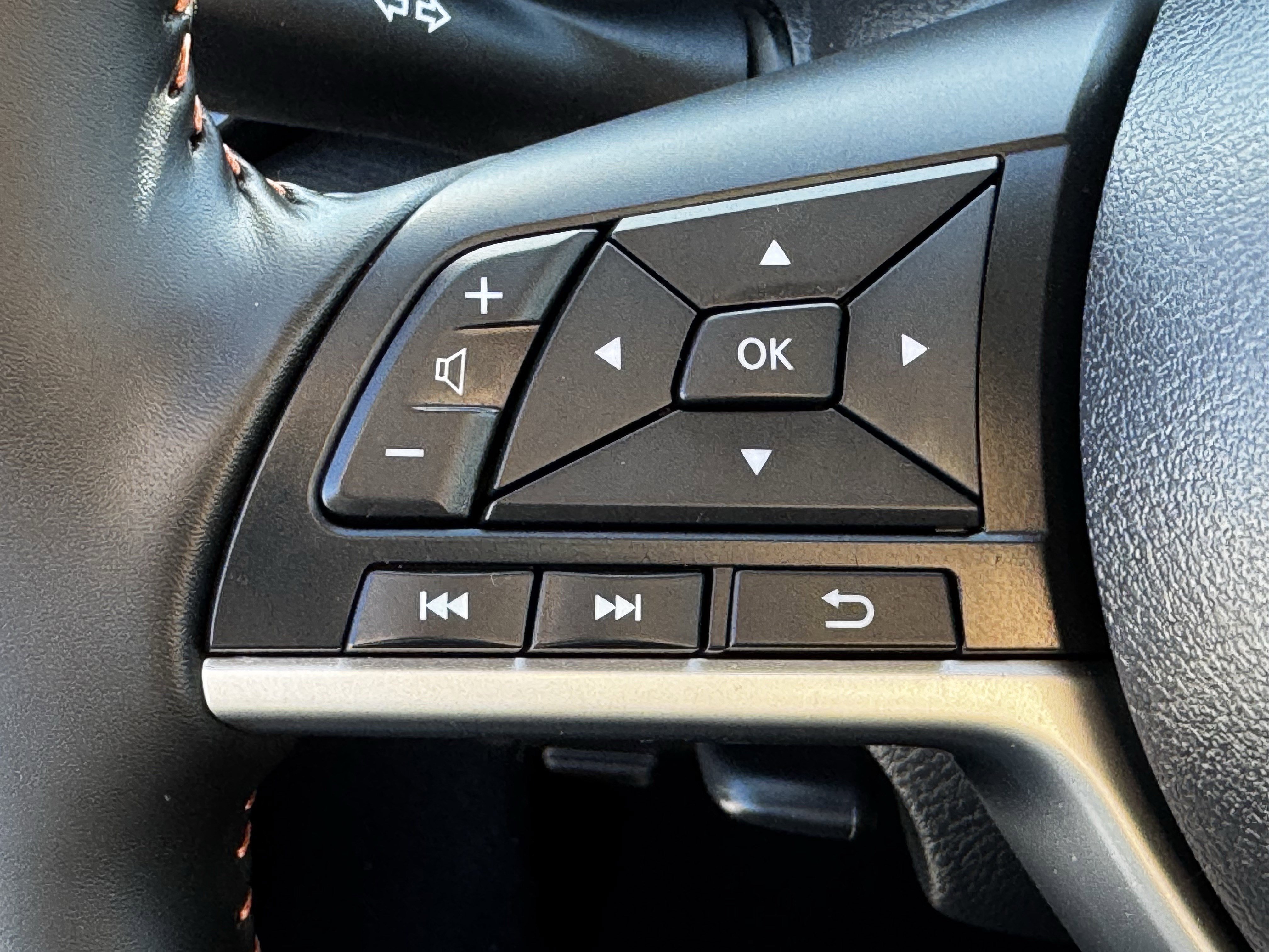 Used 2025 Nissan Sentra SR image 25