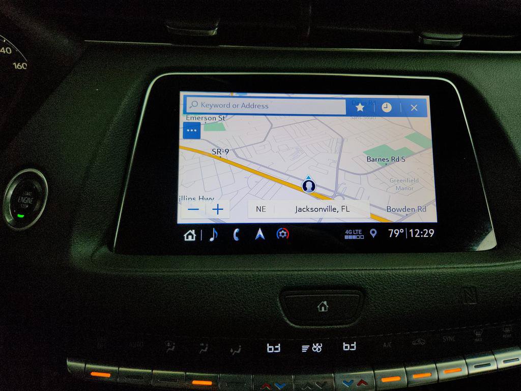 Used 2019 Cadillac XT4 Premium Luxury w/ Cold Weather Package FWD image 19