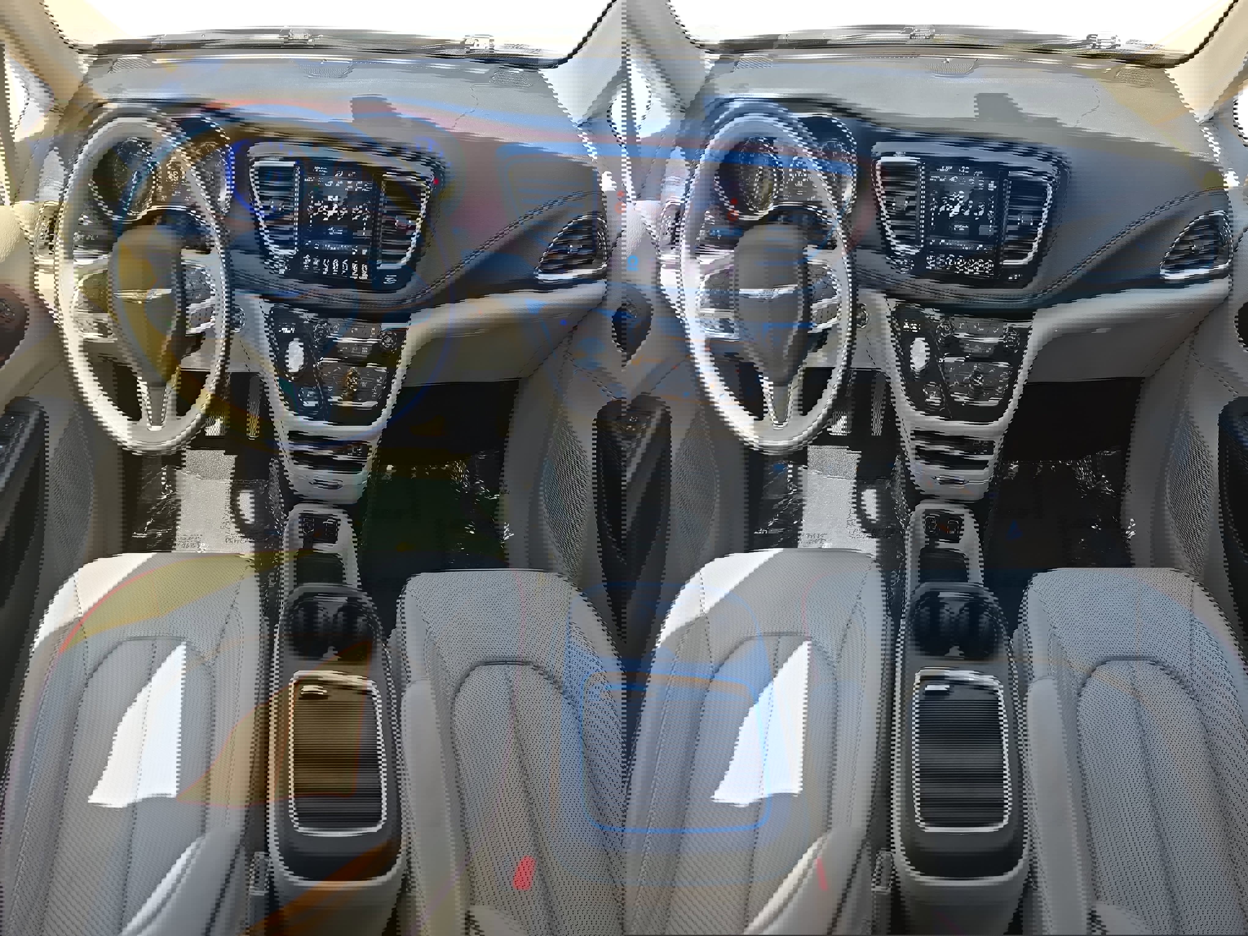 Used 2020 Chrysler Pacifica Limited image 9