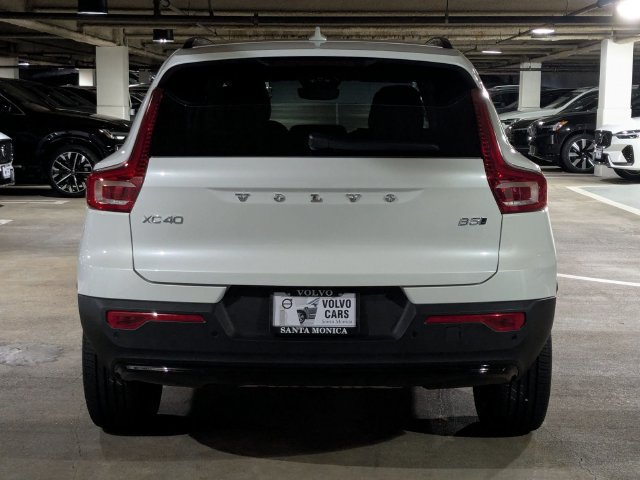 New 2026 Volvo XC40 B5 Plus w/ Protection Package Premier AWD/4WD image 4
