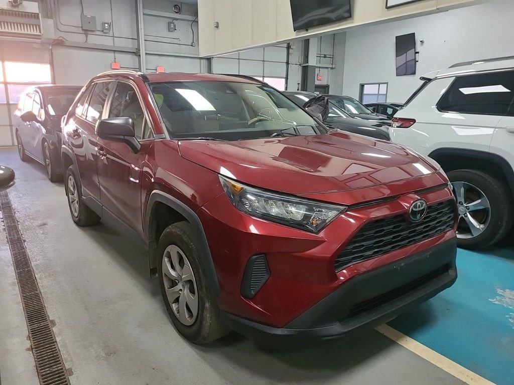 Used 2019 Toyota RAV4 LE w/ Carpet Mat Package AWD/4WD image 3
