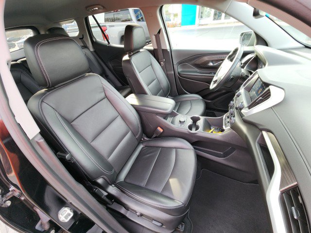 Used 2024 GMC Terrain SLT image 12