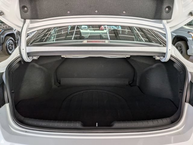 Used 2025 Hyundai Elantra SEL FWD image 31
