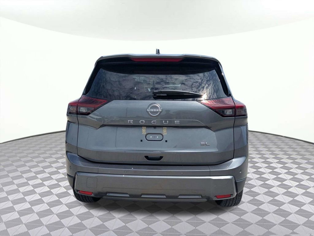 Used 2026 Nissan Rogue SL FWD image 4