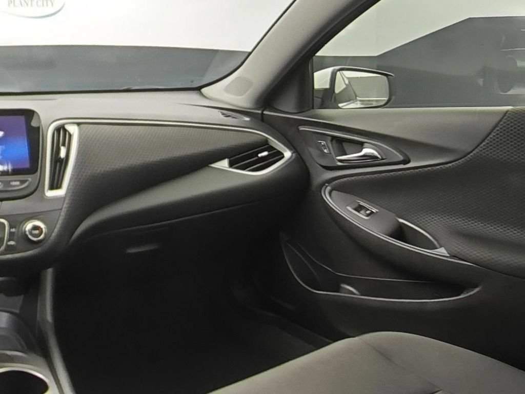Used 2023 Chevrolet Malibu RS FWD image 15