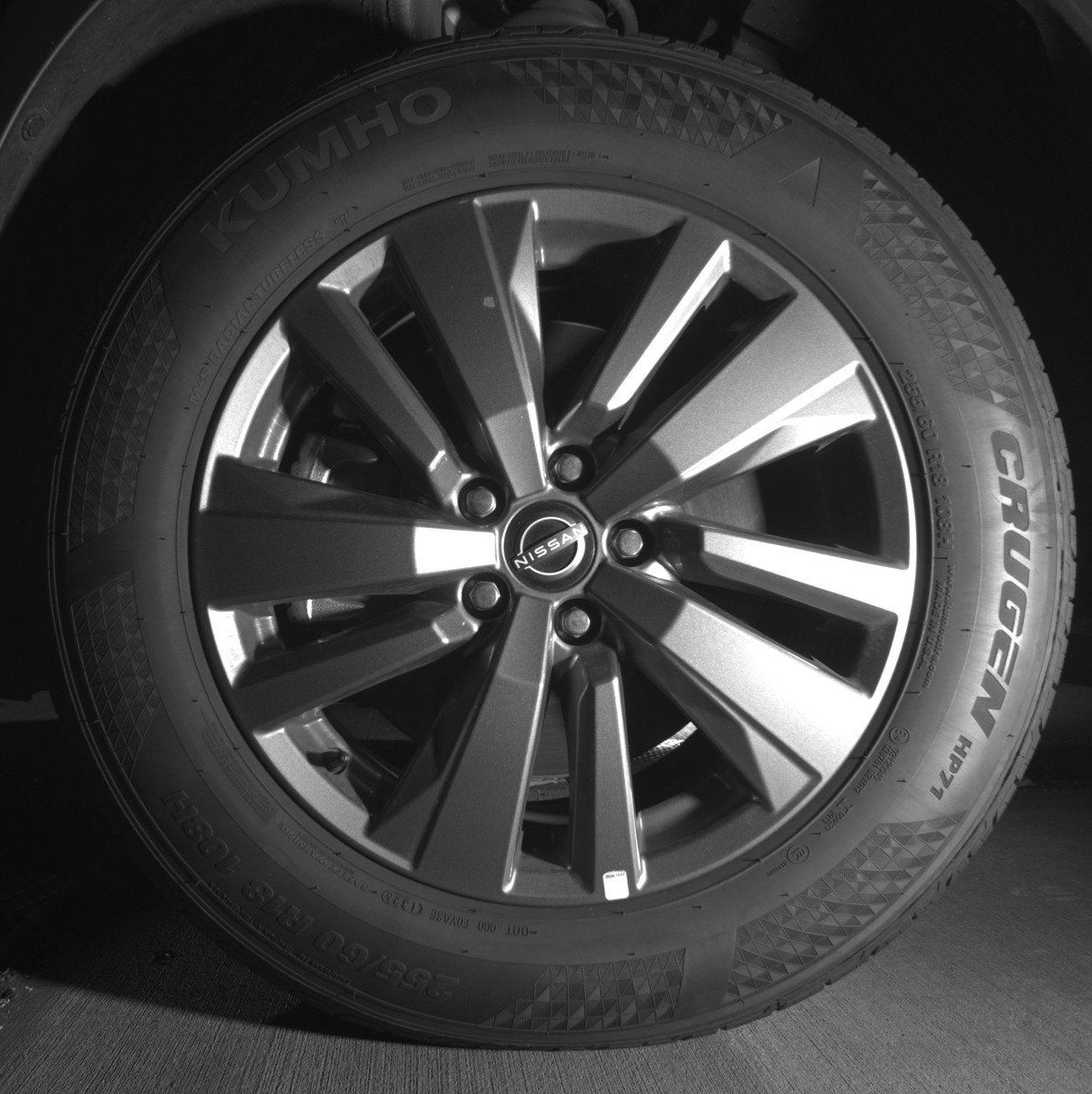Used 2025 Nissan Pathfinder SV AWD/4WD image 12