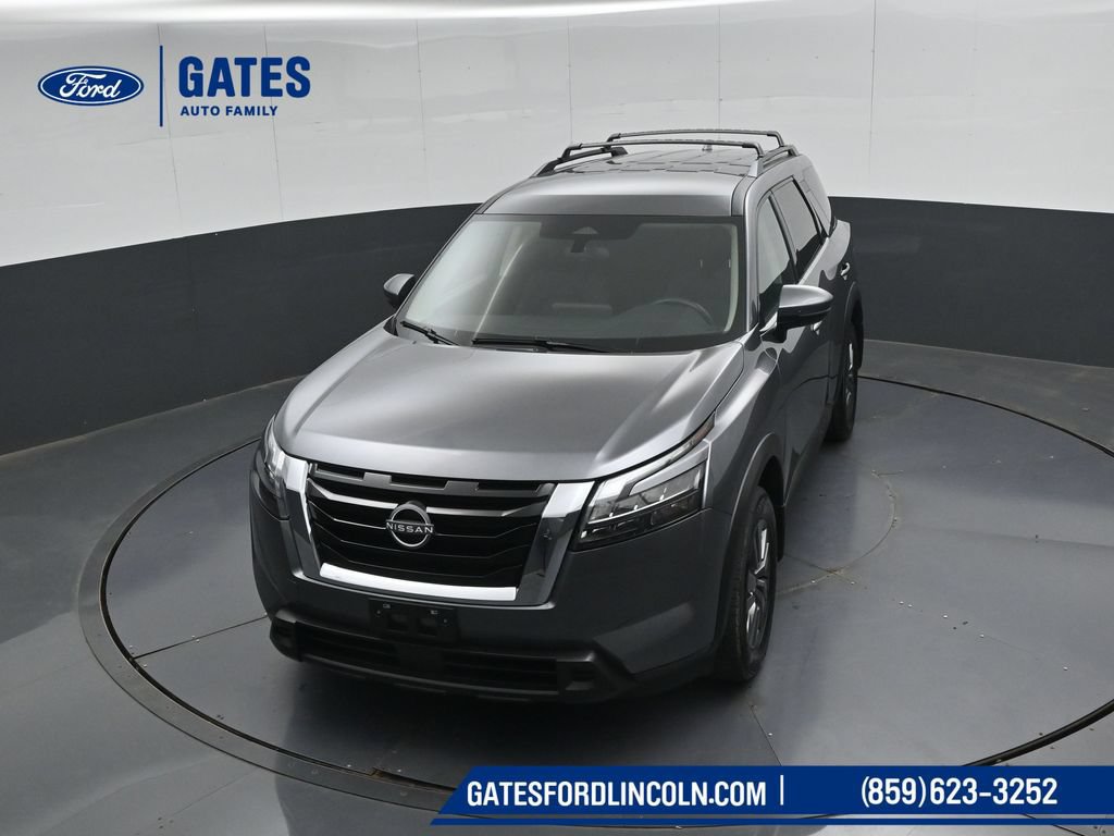 Used 2025 Nissan Pathfinder SV AWD/4WD image 50