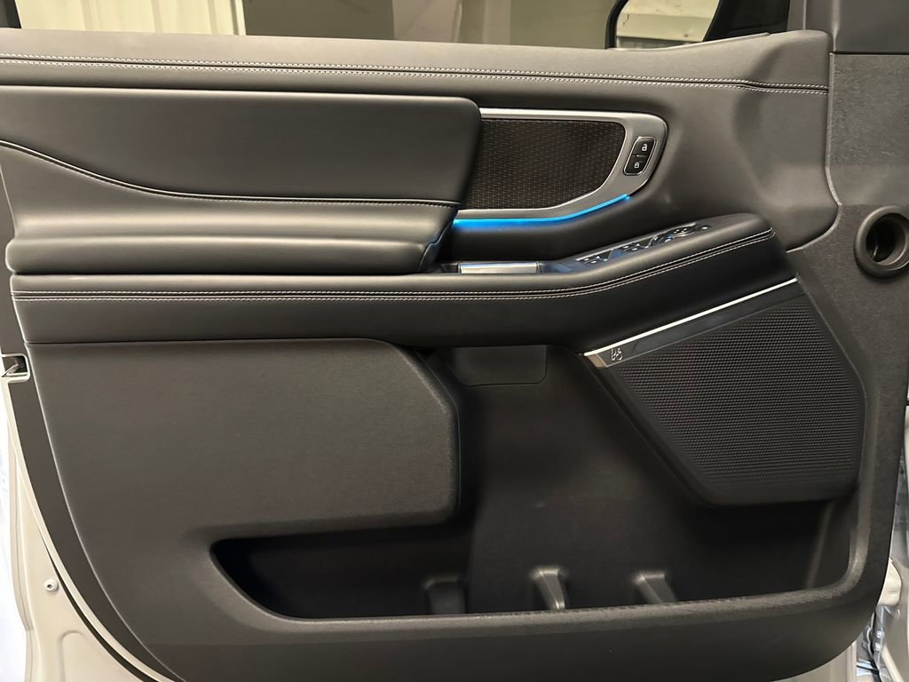 Used 2025 Ford Expedition Max Platinum w/ Stealth Performance Package image 21