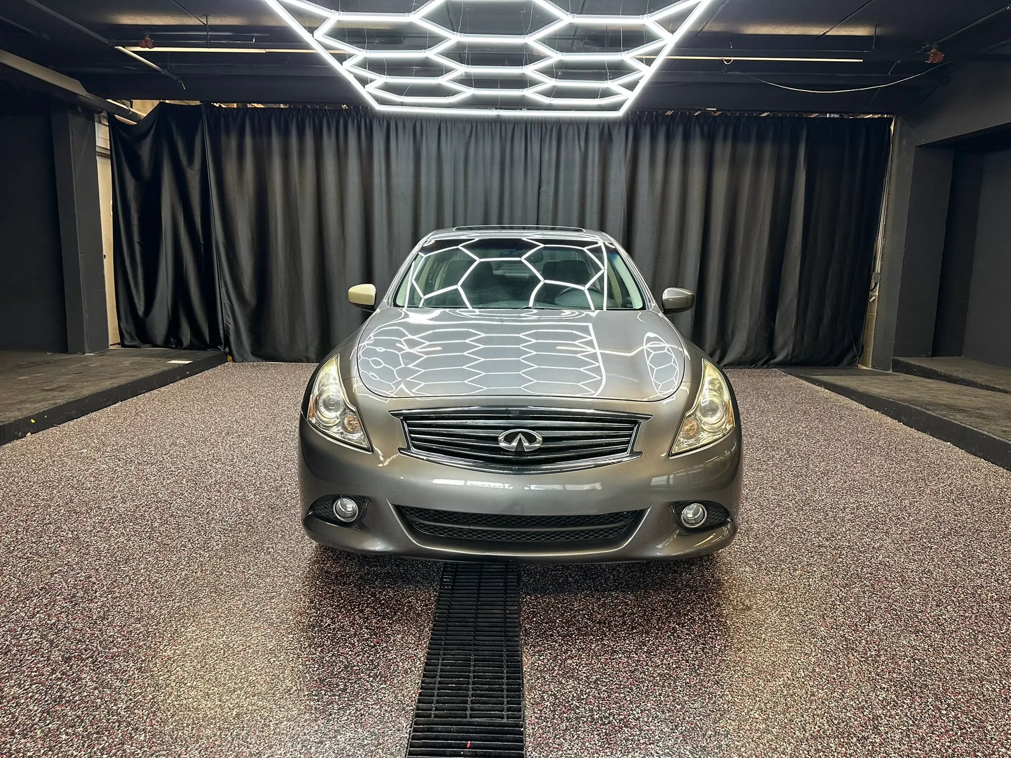 Used 2012 INFINITI G25 x AWD/4WD image 2