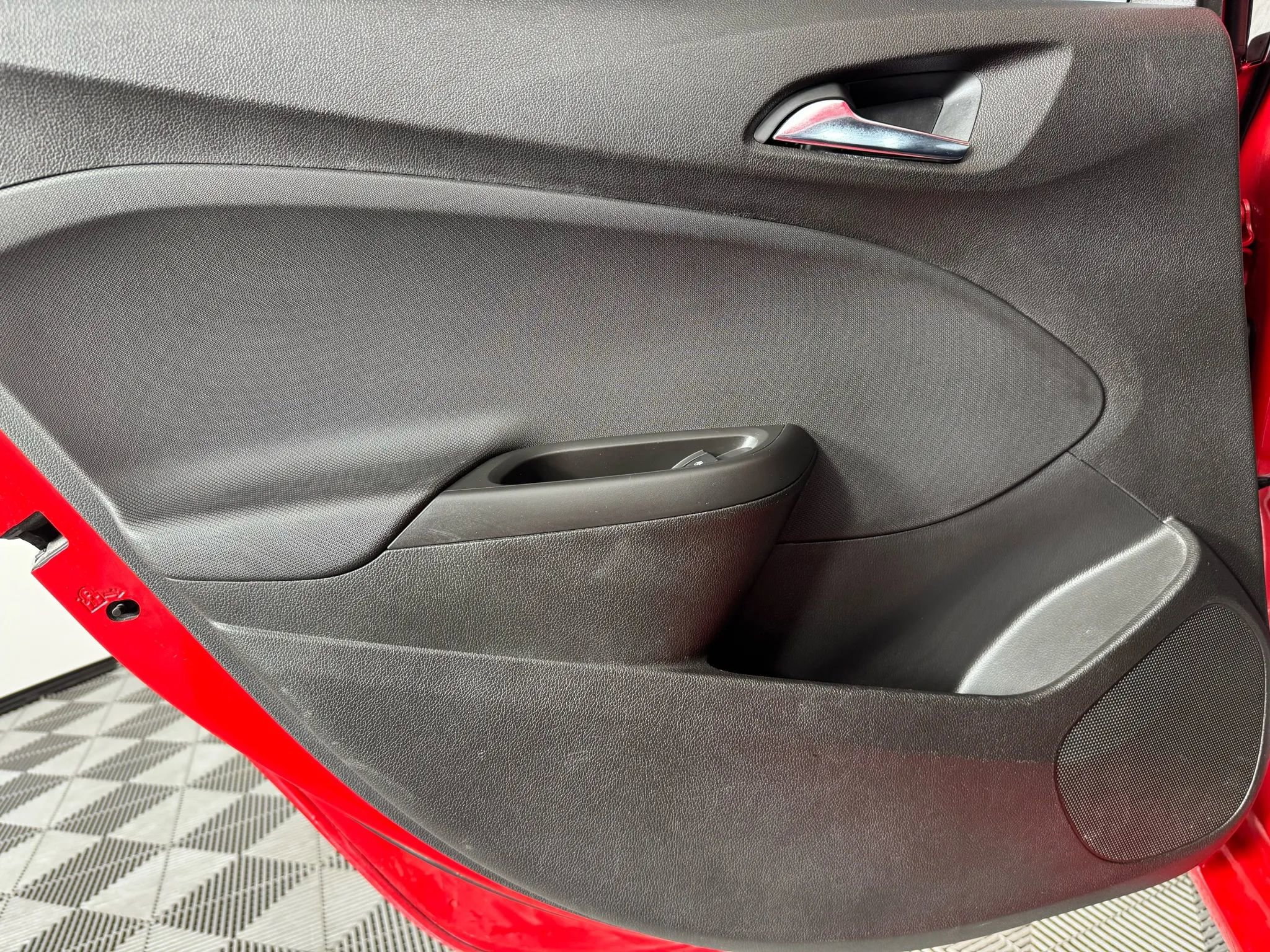 Used 2018 Chevrolet Cruze LS image 35