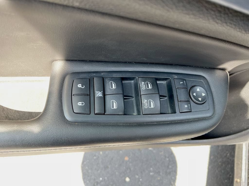 Used 2016 Chrysler 200 S AWD/4WD image 14
