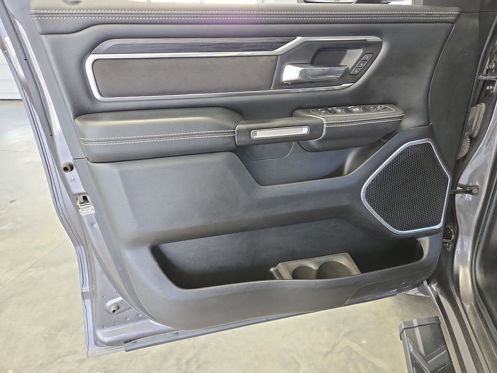 Used 2023 RAM 1500 Laramie AWD/4WD image 12