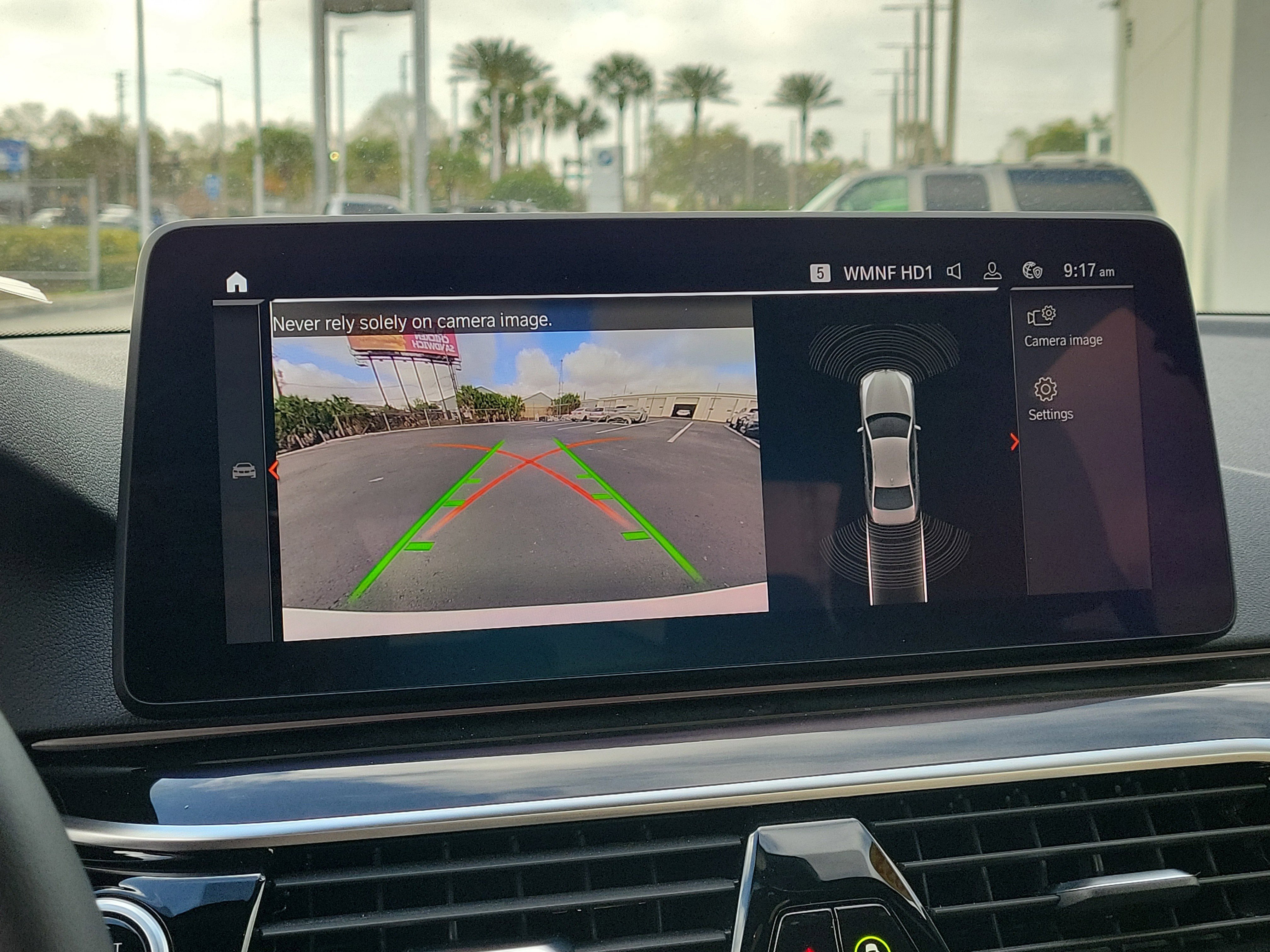 Used 2022 BMW 540i w/ Premium Package image 27