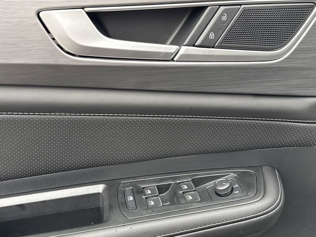 New 2026 Volkswagen Atlas Cross Sport SE image 25