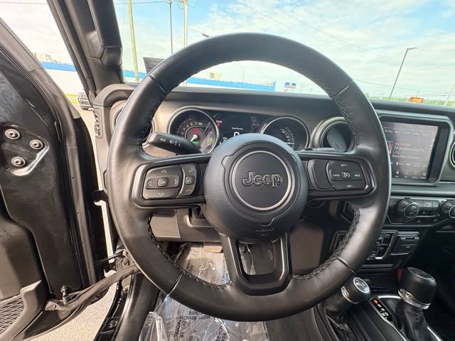 Used 2023 Jeep Wrangler Unlimited w/ Dual Top Group AWD/4WD image 22