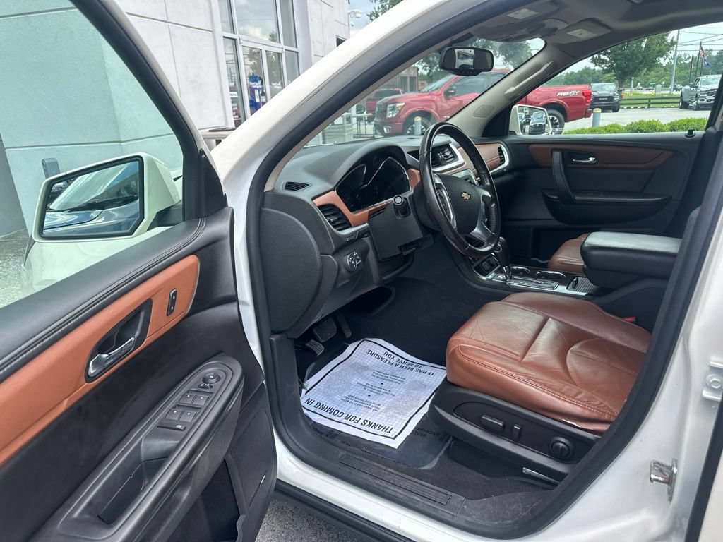 Used 2015 Chevrolet Traverse LT AWD/4WD image 5