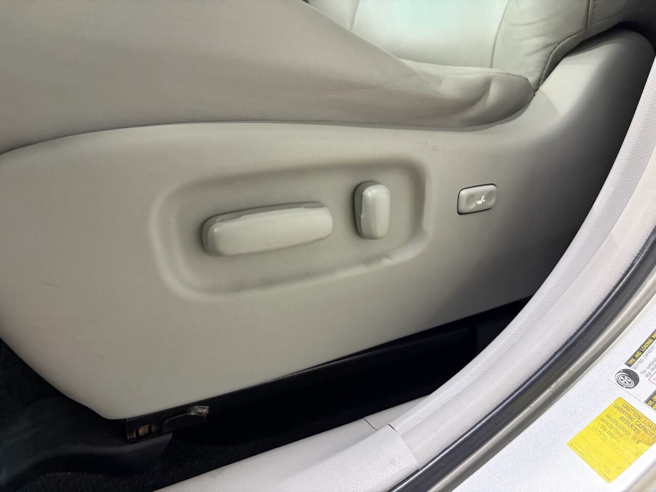 Used 2013 Toyota Highlander 4WD Hybrid image 28