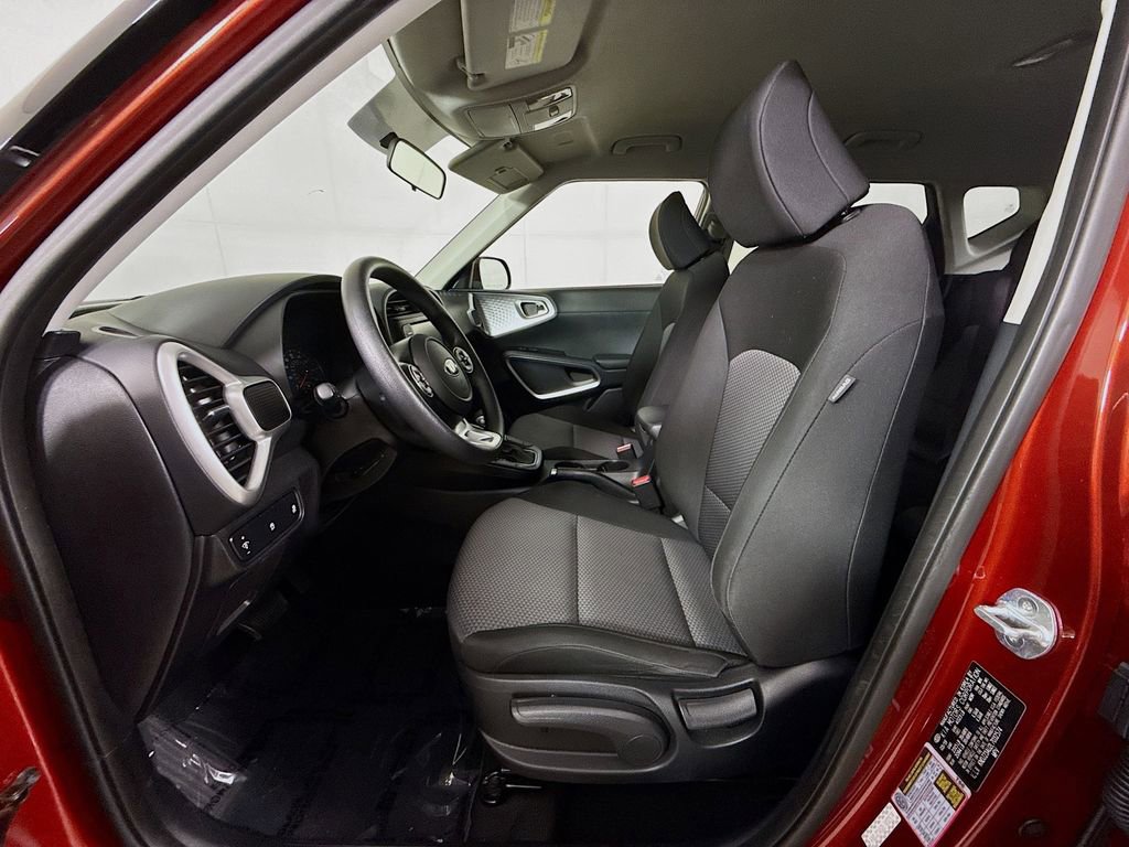 Used 2020 Kia Soul LX image 24