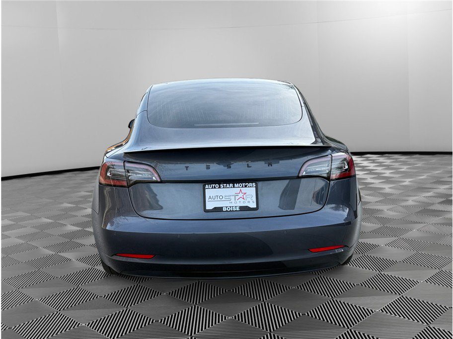 Used 2019 Tesla Model 3 Performance image 4