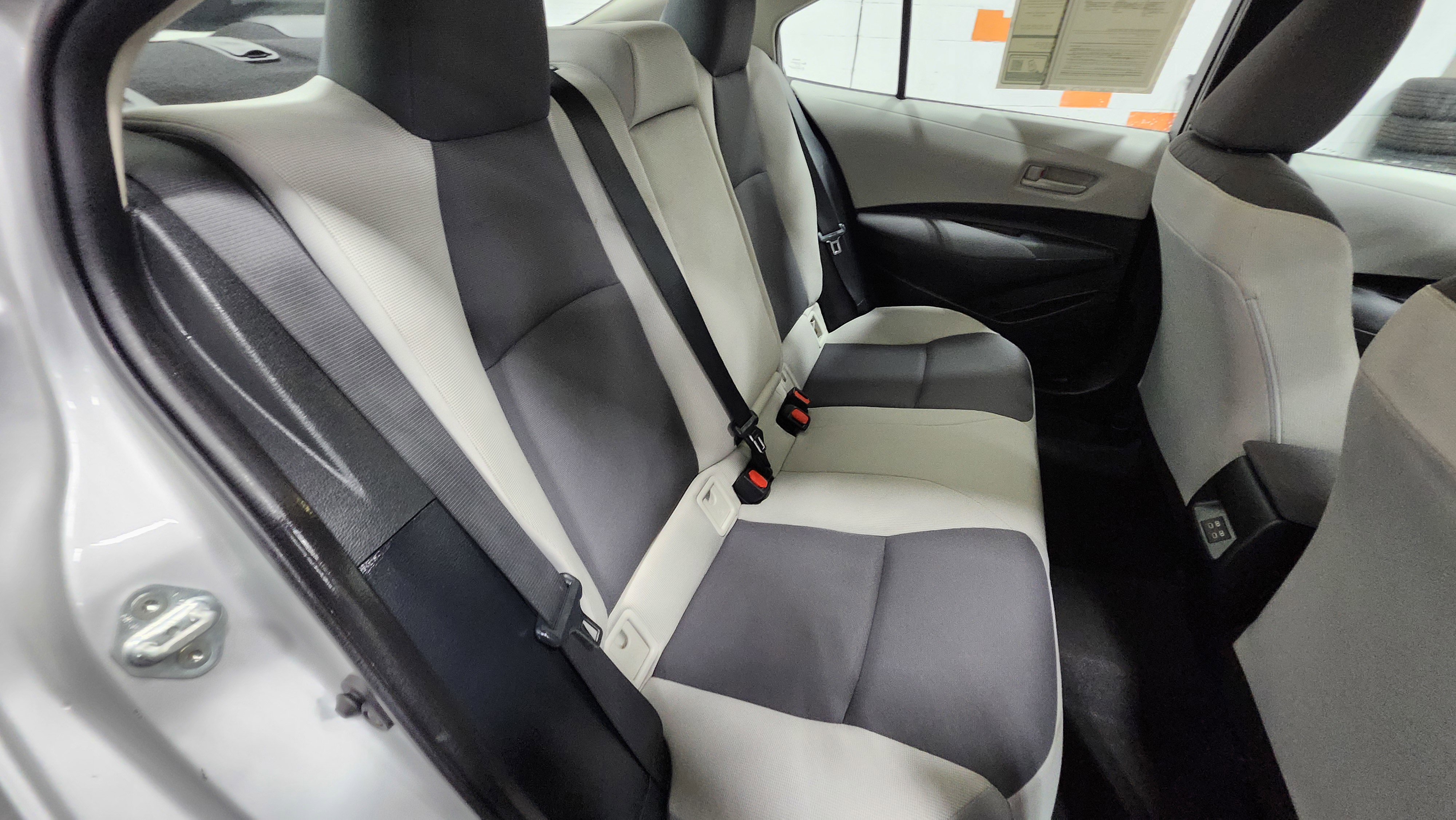 Used 2023 Toyota Corolla LE image 18