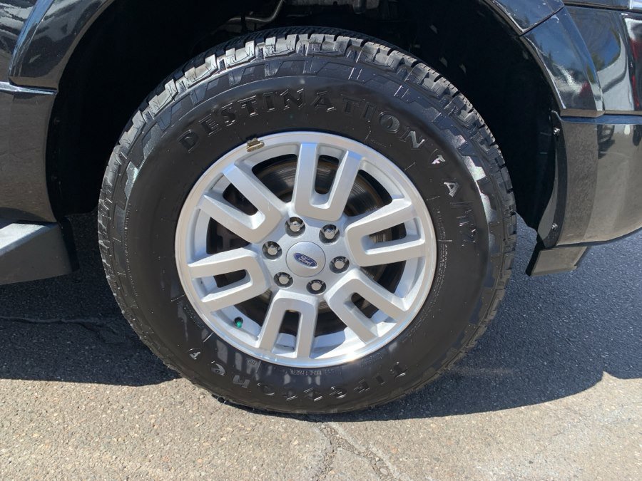Used 2014 Ford Expedition XLT AWD/4WD image 22