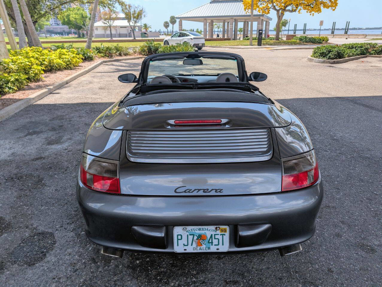 Used 2004 Porsche 911 Carrera image 7