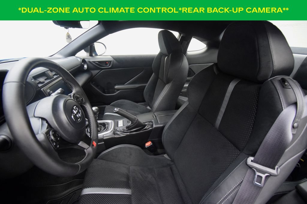 Used 2024 Toyota GR86 Premium RWD image 12
