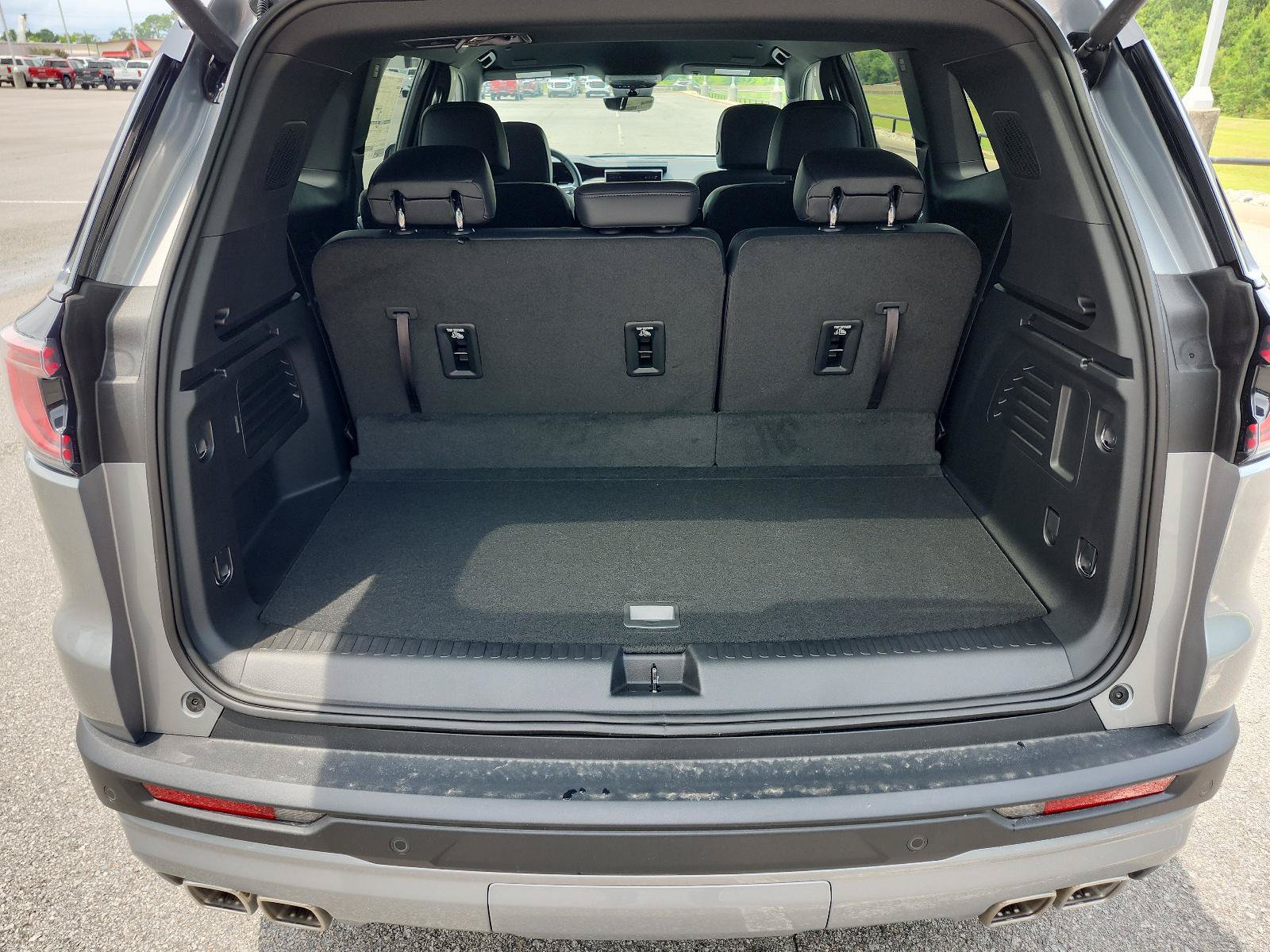 New 2026 GMC Acadia Elevation w/ Elevation Premium Package AWD/4WD image 8