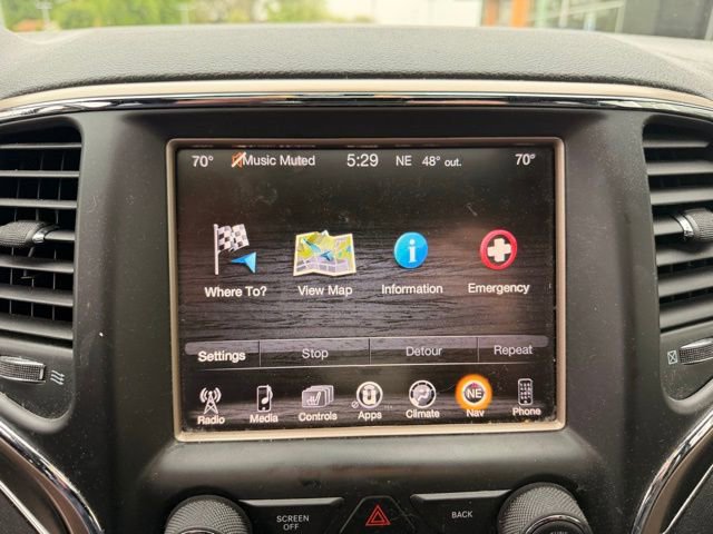 Used 2016 Jeep Grand Cherokee Limited AWD/4WD image 26