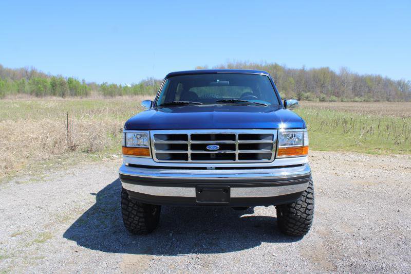 Used 1994 Ford Bronco XLT image 5