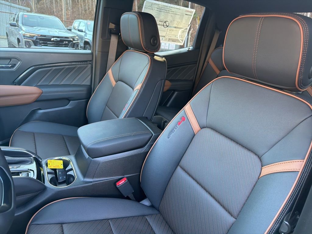New 2026 GMC Canyon AT4 w/ AT4 Premium Package image 9