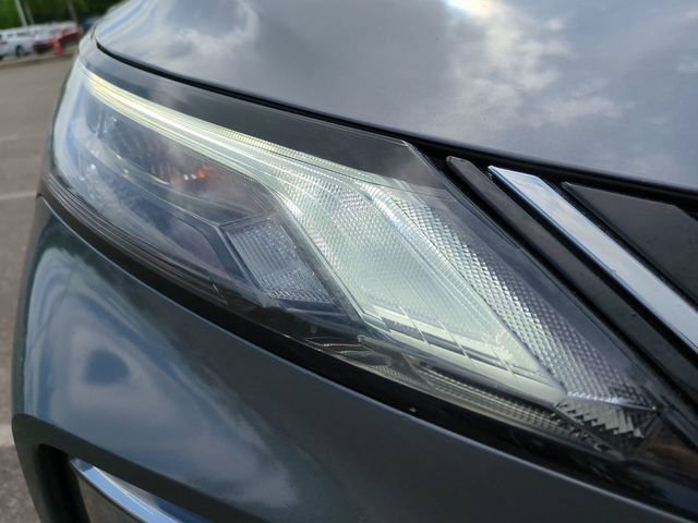 Used 2023 Nissan Rogue SL AWD/4WD image 10