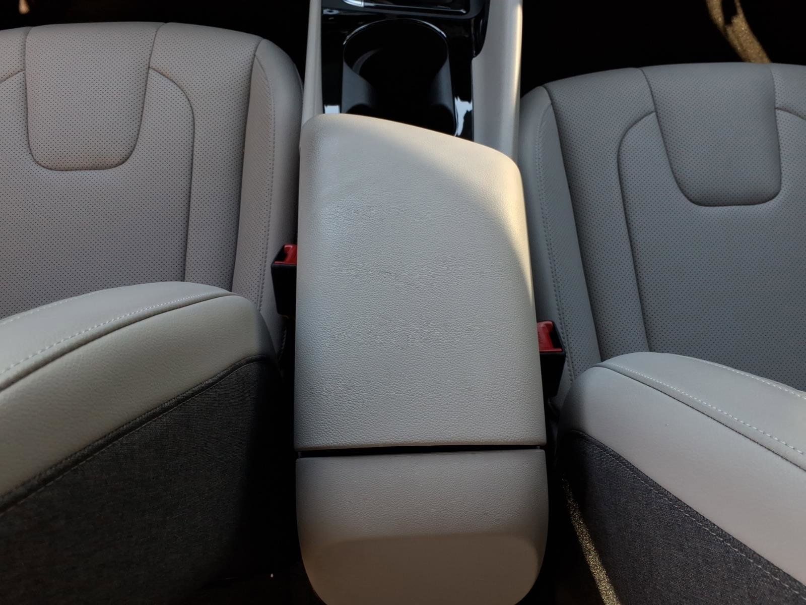 Certified 2025 Hyundai Elantra Limited FWD image 20