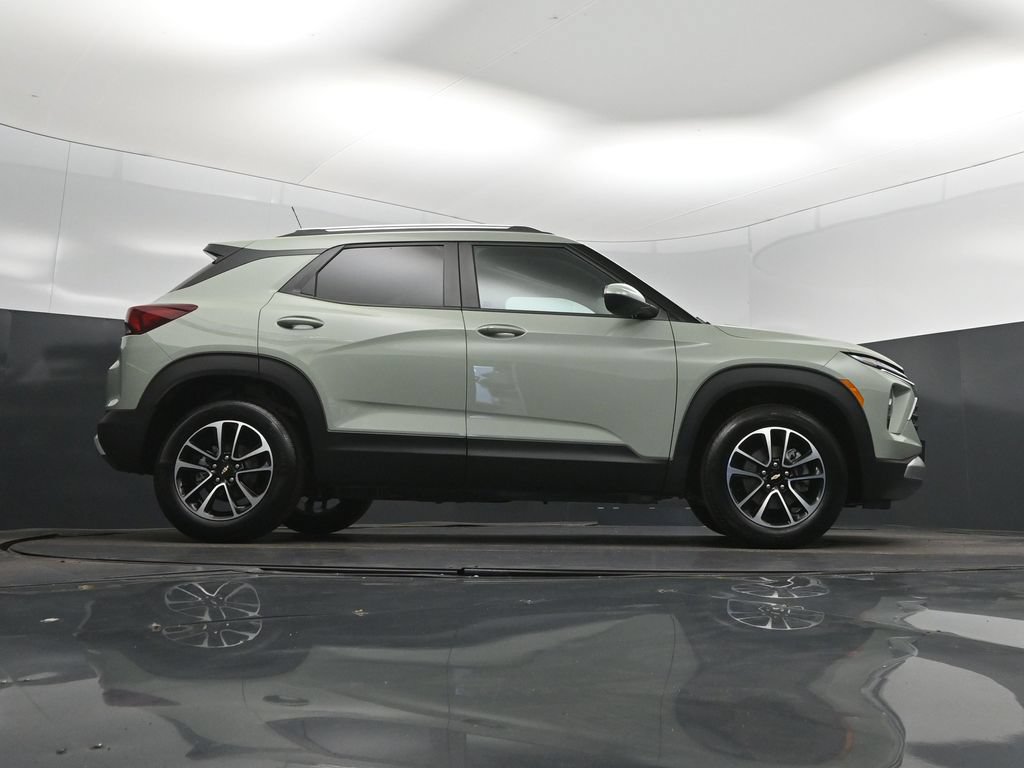New 2026 Chevrolet TrailBlazer LT w/ Driver Confidence Package FWD image 43