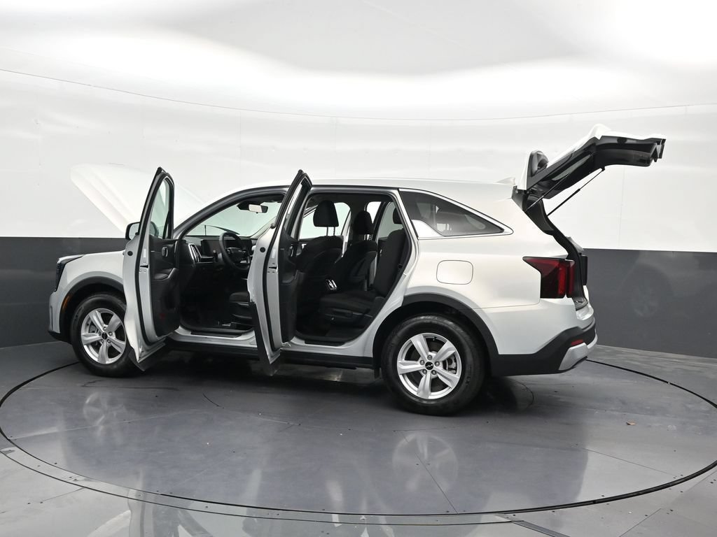 Used 2026 Kia Sorento LX FWD image 37