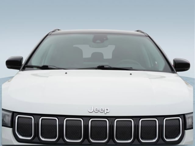 Used 2022 Jeep Compass Limited image 37