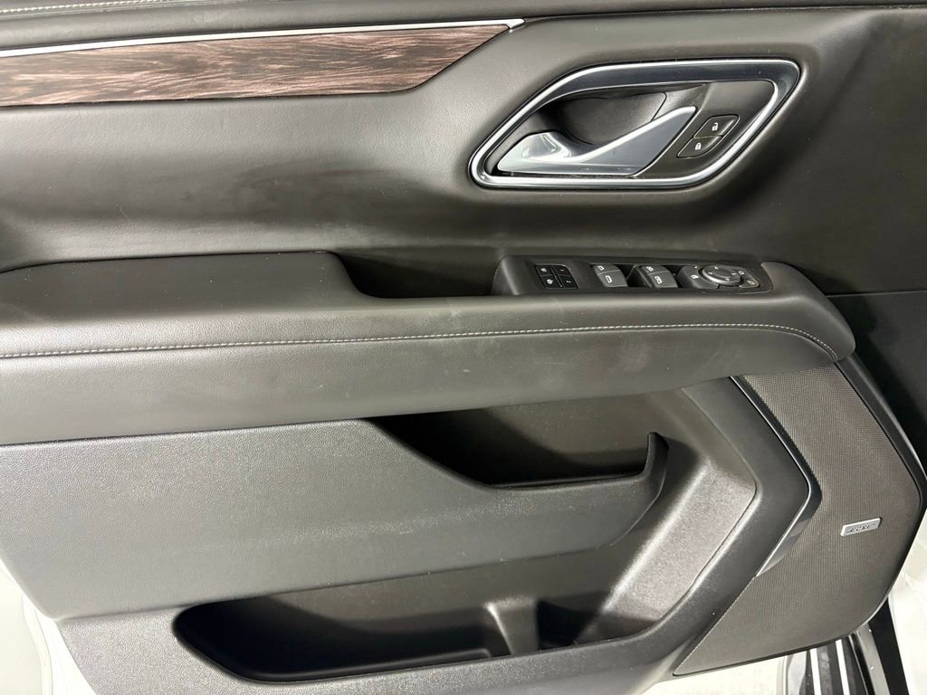 Used 2024 Chevrolet Suburban LT RWD image 23