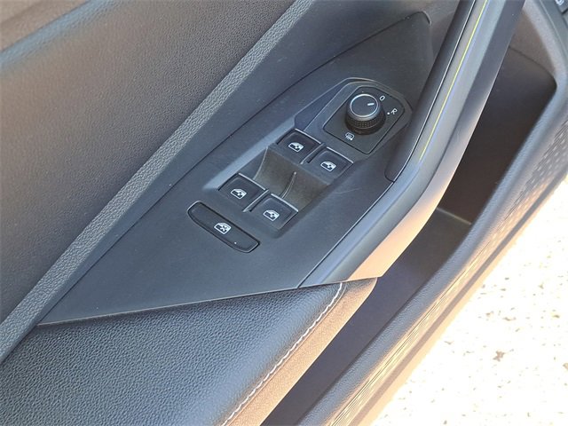 Used 2024 Volkswagen Jetta SE image 20