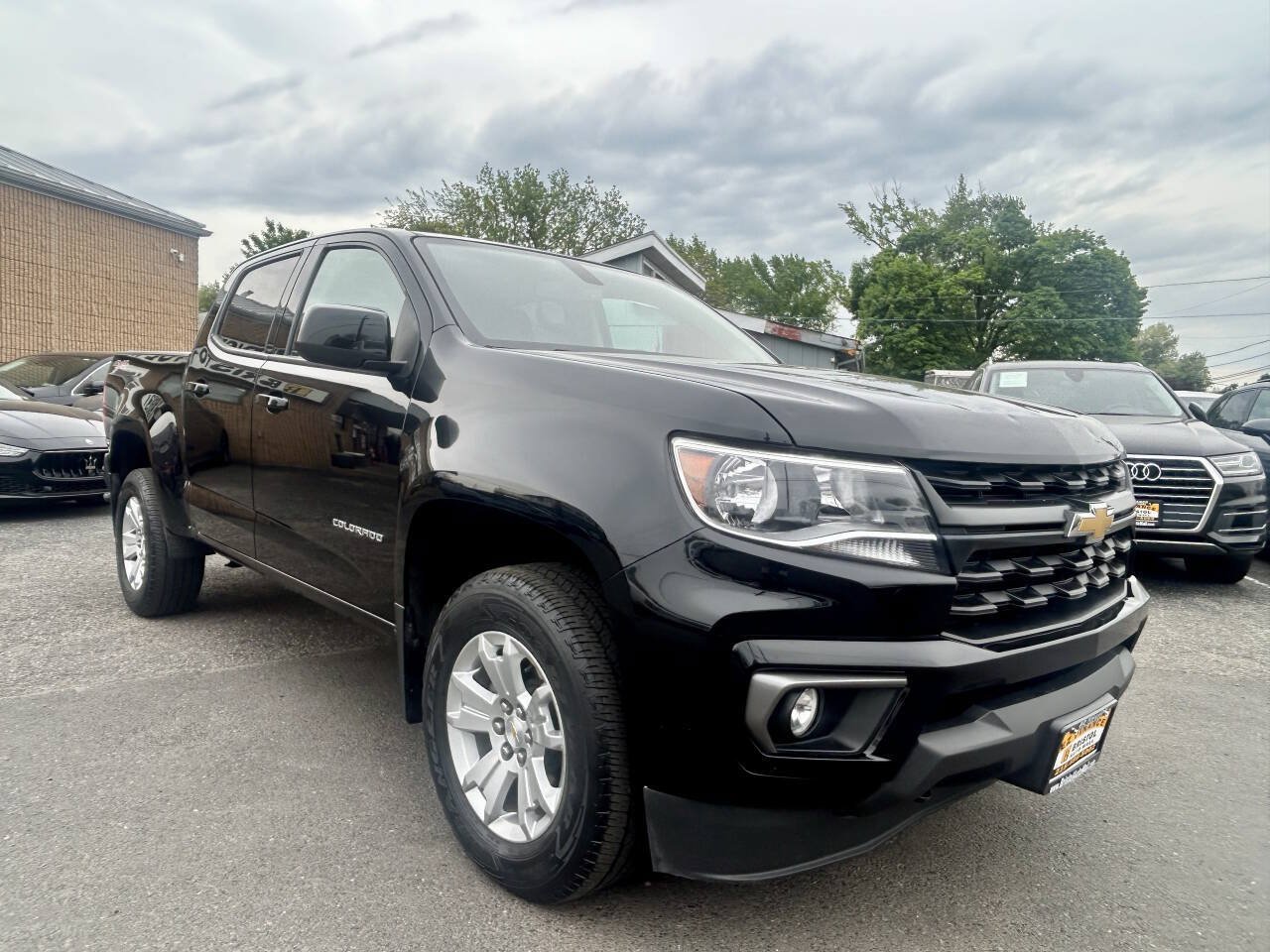 Used 2022 Chevrolet Colorado LT w/ LT Convenience Package AWD/4WD image 8